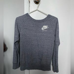 Women’s Nike grey crew neck. Size small